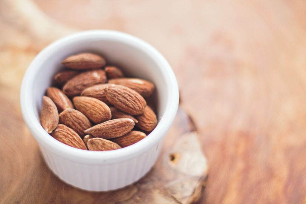 Almonds_to_Boost_the_Immunity_System_Expertateverything.in