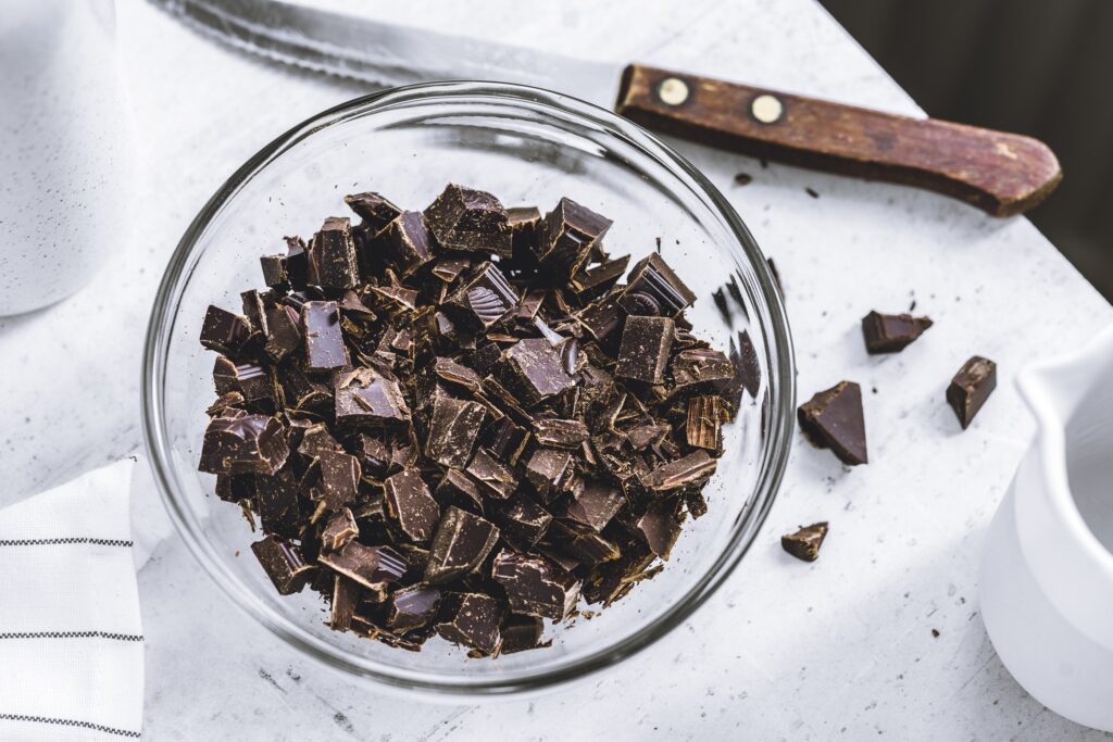 Dark_Chocolate_to_Boost_the_Immunity_System_Expertateverything.in