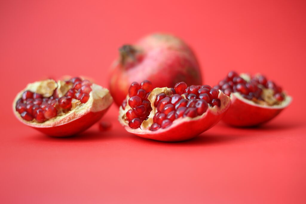 Pomegranate_Juice_to_Boost_the_Immunity_System_Expertateverything.in