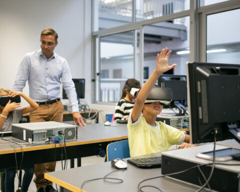 the-role-of-technology-in-modern-education-expertateverything